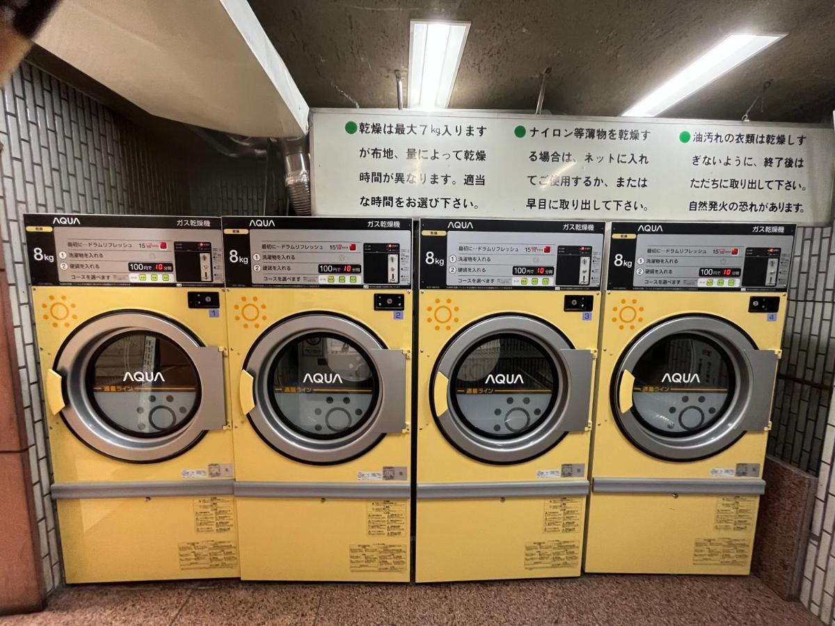 デザイナーズルーム新宿 エレベーター付　繫華街に至近 最大6人 　飲食店集中　買い物便利 Токио Экстерьер фото